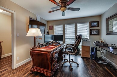 211 Willow Creek Ct, Mansfield, TX 76063 - photo 4