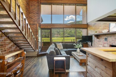 54 Colombine Cir B14-019