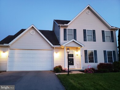 1040 Webling Cir, Greencastle, PA 17225 - photo 2