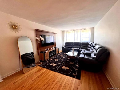 4320 van Cortlandt Park E unit 6E, Bronx, NY 10470 - photo 2