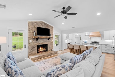 406 Huntington Rd, Easley, SC 29642 - photo 3