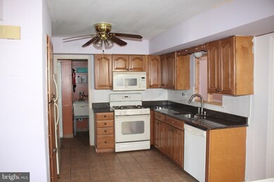 146 Oakmont Rd, Clementon, NJ 08021 - photo 5