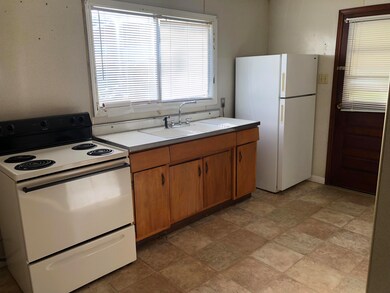 2307 Kitchen b