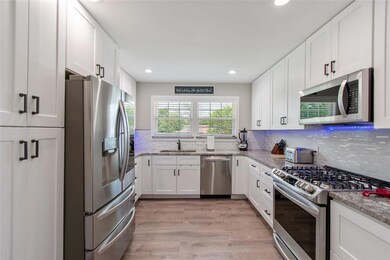 408 Myrtle Dr, Hurst, TX 76053 - photo 3