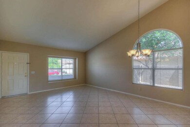 Living Room (5)