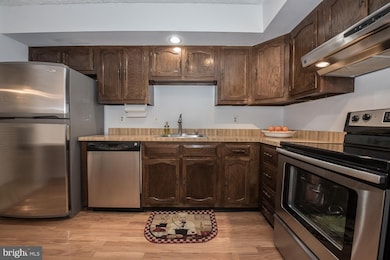 19 Rock Hill Rd unit 2E, Bala Cynwyd, PA 19004 - photo 6