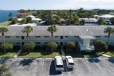 68 Yacht Club Dr unit 20, North Palm Beach, FL 33408 - photo 2