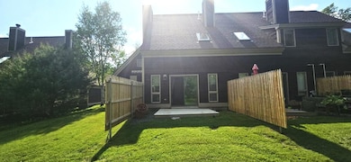 9 Hubbard Farms Rd unit 15, Orono, ME 04473 - photo 4