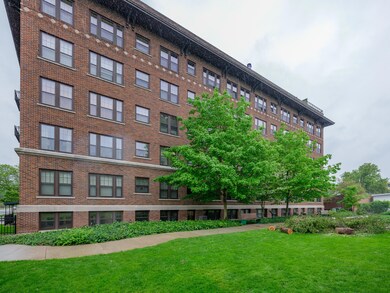 471 W South St 207-130
