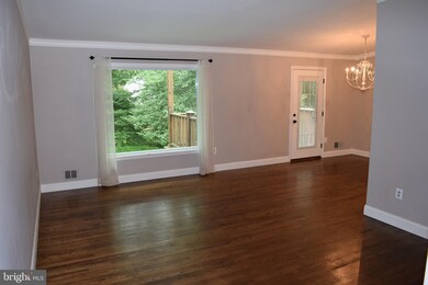 4611 Lawn Ct, Fairfax, VA 22032 - photo 5