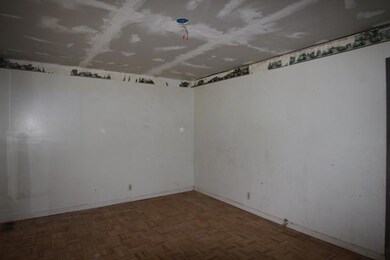 Bedrooom 1