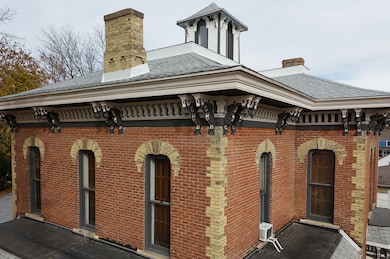 402 W Lincolnway, Morrison, IL 61270 - photo 6