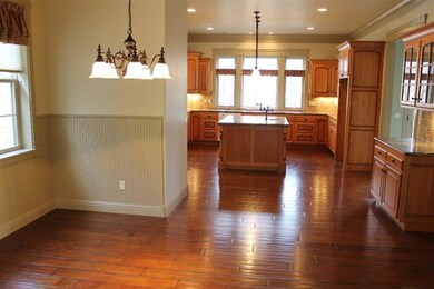 657 NW Valley View Dr, Grants Pass, OR 97526 - photo 5