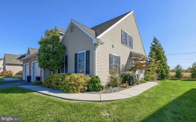 587 Farmview Ln, Mount Joy, PA 17552 - photo 3