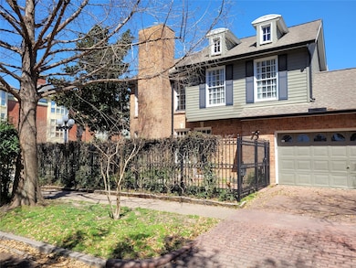 1426 Marshall St, Houston, TX 77006 - photo 2