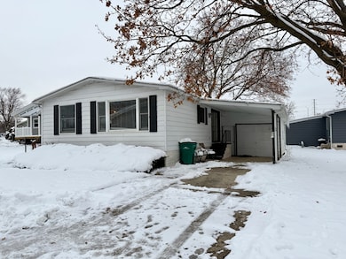 114 Melbrooke Rd, Elgin, IL 60123 - photo 2