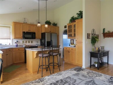 Breakfast bar & nook