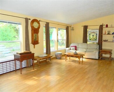 222 Gary Ln, Merlin, OR 97532 - photo 3