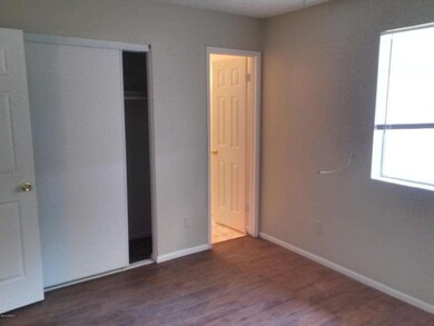 2326 N 58th Ln, Phoenix, AZ 85035 - photo 5