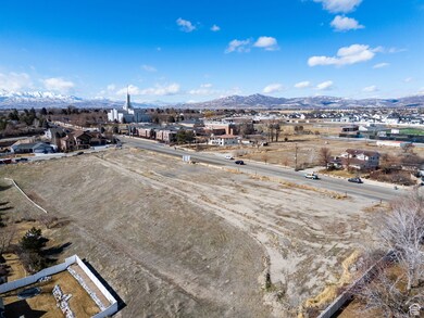 Bird's eye view featuring a residential view and a mountain view