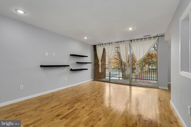 8423 Greenbelt Rd unit 102, Greenbelt, MD 20770 - photo 5