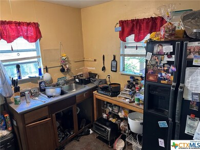 211 Tampico St, San Marcos, TX 78666 - photo 4