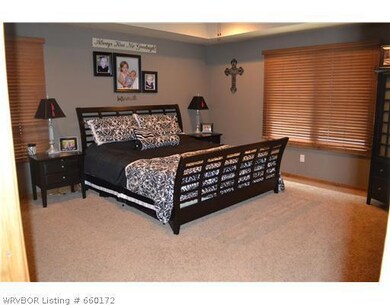 Master Bedroom. MASTER BEDROOM IS 16 X 16.