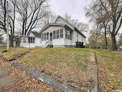 2008 9th St, Rock Island, IL 61201 - photo 2