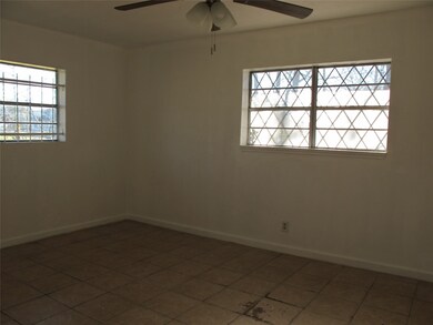 10316 Aldine Westfield Rd, Houston, TX 77093 - photo 6