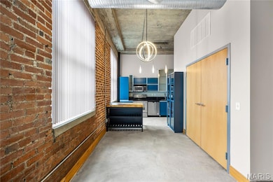 2201 Locust St unit 301, Saint Louis, MO 63103 - photo 7