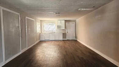 13907 Gainesville St, Houston, TX 77015 - photo 6