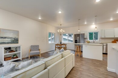 Living Rm