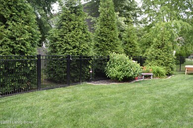 8802 Sanctuary Ln, Louisville, KY 40291 - photo 5