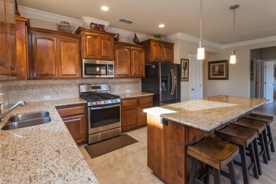 Kitchen w/Large Island