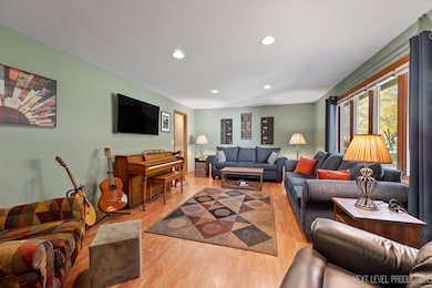 1367 Wauchope Dr, Elgin, IL 60123 - photo 5