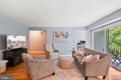 12241 Stevenson Ct, Woodbridge, VA 22192 - photo 4