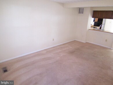 1329 E Spring Meadow Ct, Edgewood, MD 21040 - photo 2