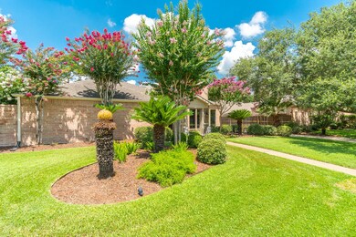 702 Briar Hill Dr, Houston, TX 77042 - photo 4