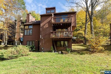 13 Village Way unit 7, Vernon, NJ 07462 - photo 3