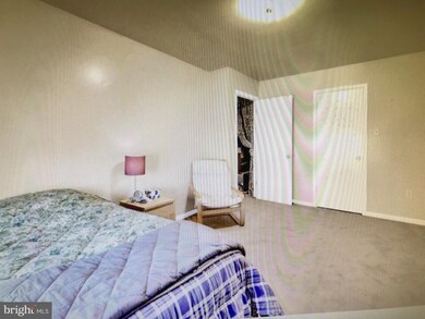 22 King Henry Cir, Rosedale, MD 21237 - photo 5