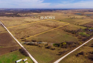 527 Valentine Bluff Rd, Forestburg, TX 76239 - photo 5