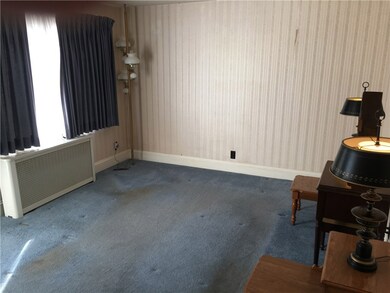 165 Pleasant St, Cranston, RI 02910 - photo 3