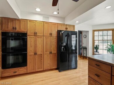 22 Yellow Creek Cir, Struthers, OH 44471 - photo 5