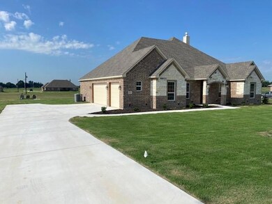 2016 Donna Ct, Azle, TX 76020 - photo 2