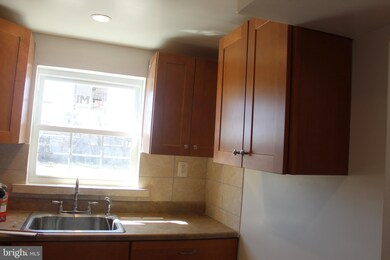 647 Randolph St, Camden, NJ 08105 - photo 5