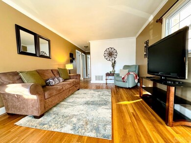 211 E Louis Place, Iselin, NJ 08830 - photo 2