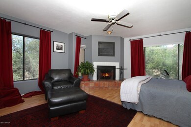 Master Upstairs Suite W/ Fireplace