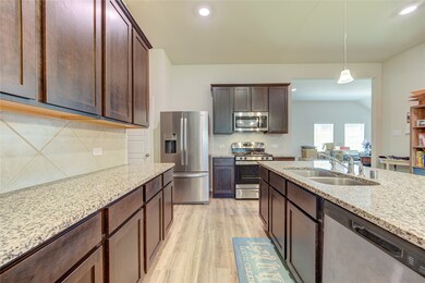 327 Jewett Meadow Dr, Magnolia, TX 77354 - photo 4