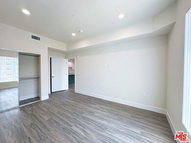 1037 Dewey Ave unit 501, Los Angeles, CA 90006 - photo 7