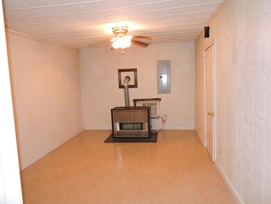 402 Oakdale St, Manchester, TN 37355 - photo 7